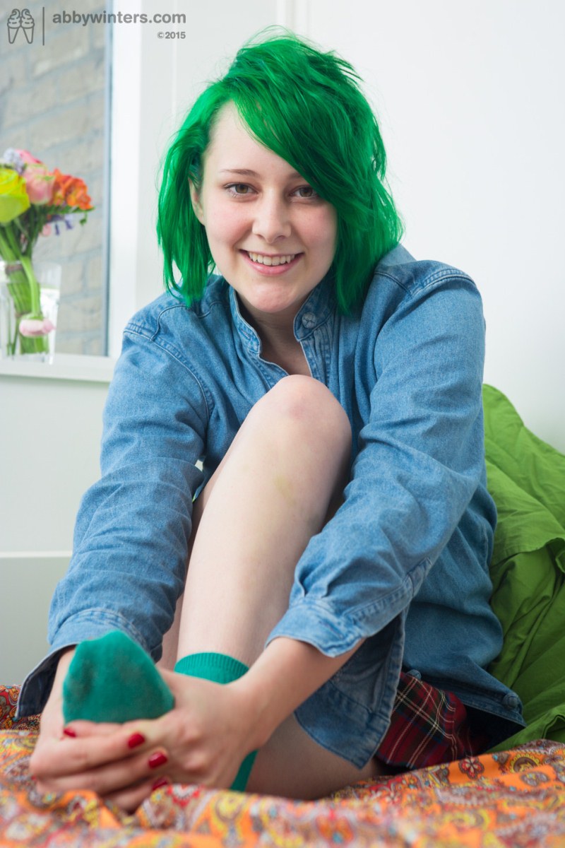 Blue Hair Pussy - Bobbie from abbywinters.com - Green-haired amateur spreads ...