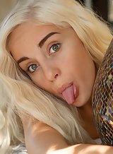 160px x 218px - Naomi Woods galleries and biography at Brdteengal